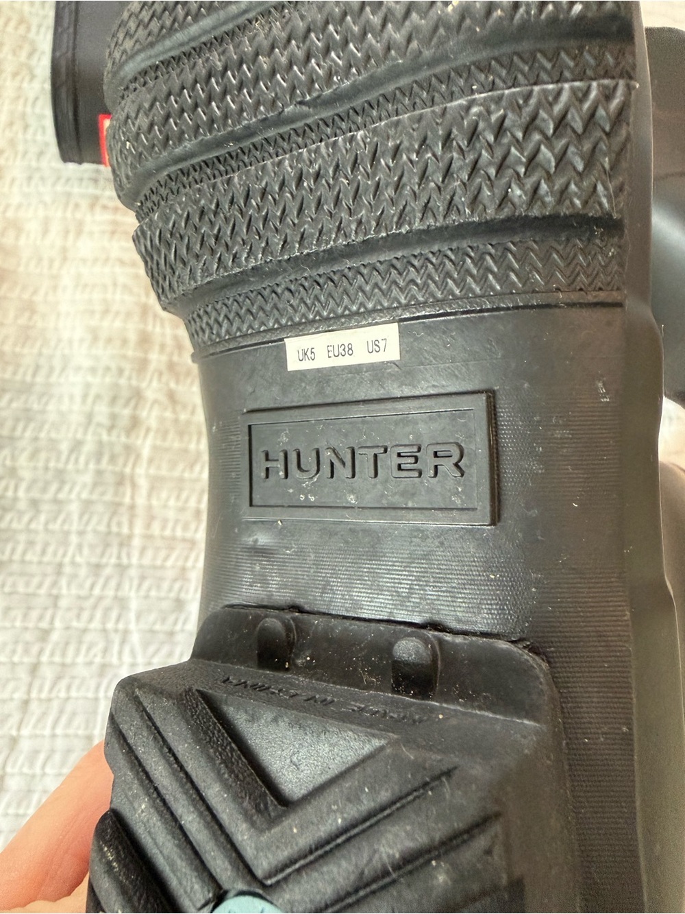 Hunter Black Tall Rain Boots EUC 1019 - Picture 6 of 12